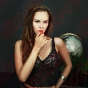 Есть работа для девушек от 18. 50/50