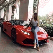 Массажистка