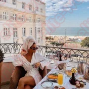 В АГЕНТСТВО С БЕЗУПРЕЧНОЙ РЕПУТАЦИЕЙ ТРЕБУЮТСЯ НОВЫЕ ЛИЦА!