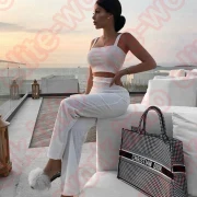 Рассматриваем всех девушек, независимо от типажа