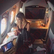 Ищем девушек 18-45лет., ухоженной и красивой внешности