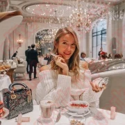 ИЩЕМ КРАСИВЫХ И ОТВЕТСТВЕННЫХ ДЕВУШЕК