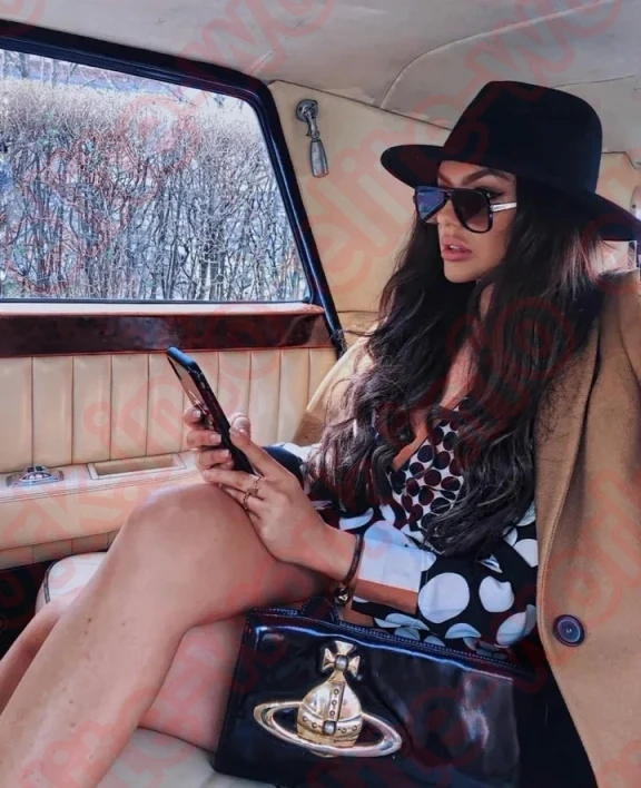 Работа для девушек + жильё