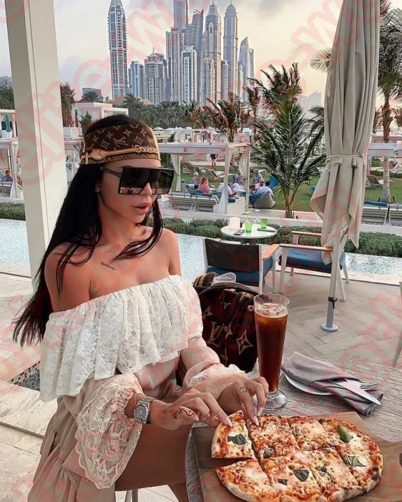 Мечты 💭 должны сбываться А мы созданы для того что бы их осуществить🌺