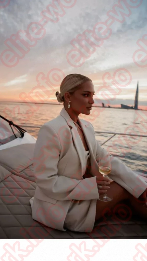 Приглашаем на работу девушек 18+