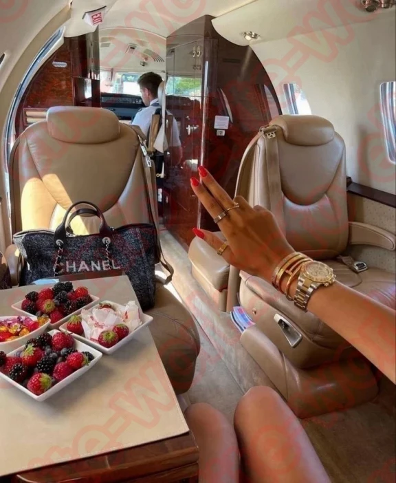 Работа на поток! Разных типажей!!