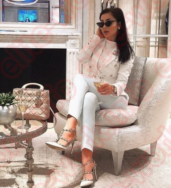 Лучшее предложение для девушек в СПб! Очень много работы!!!