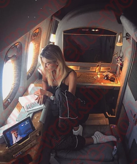 Ищем девушек 18-45лет., ухоженной и красивой внешности