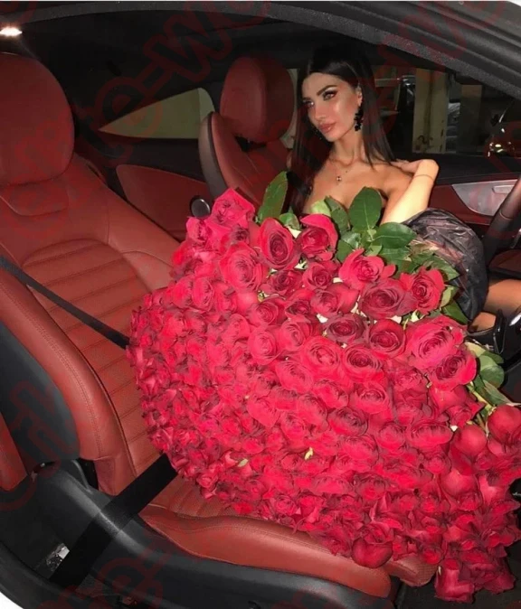 ТРЕБУЮТСЯ ПРИЯТНЫЕ И УХОЖЕННЫЕ ДЕВУШКИ